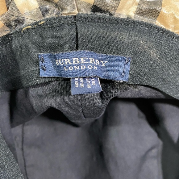 BURBERRY London House Check Bucket Rain Hat - Picture 7 of 7